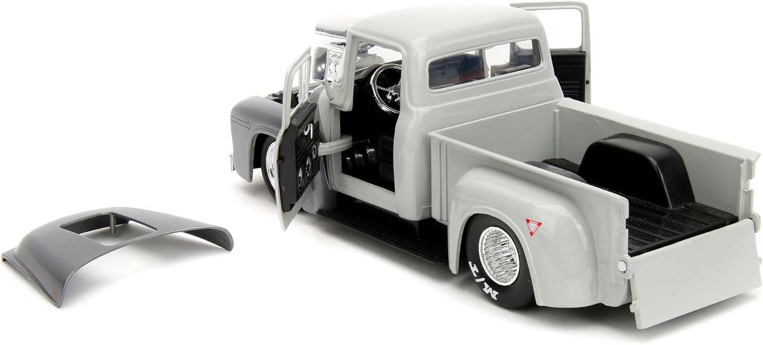 JADA TOYS STREET FIGHTER 1956 FORD PICKUP 1:24 SCALE