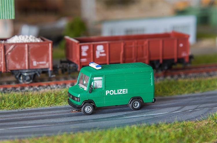 FALLER VW T5 BUS HO SCALE 161582