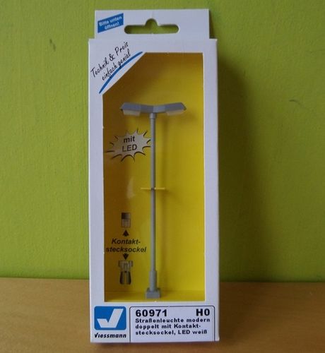 VIESSMANN DOUBLE LED STREET LIGHT HO SCALE 60971